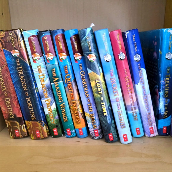 Kids Book Collection - Picture 1 of 13